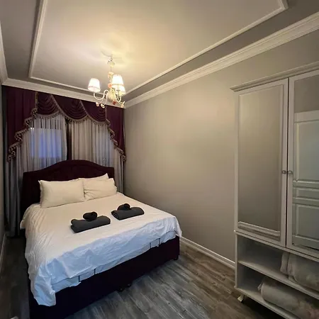 Taksim Cmlm 公寓式酒店 2*