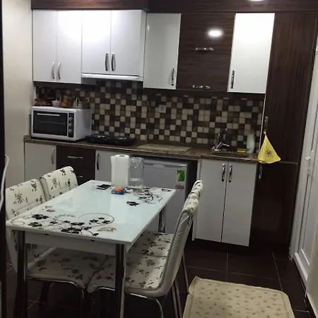 Taksim Cmlm 公寓式酒店 2*