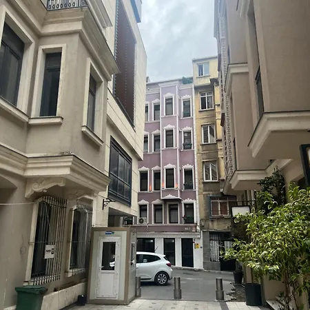 Taksim Cmlm Istanboel