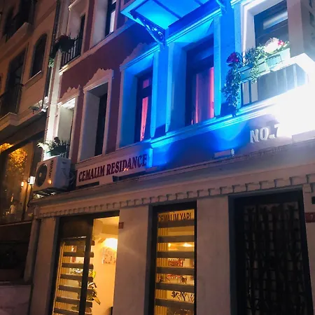 아파트호텔 Taksim Cmlm 3*